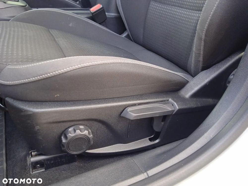 Ford Focus 1.5 EcoBlue Connected - 32