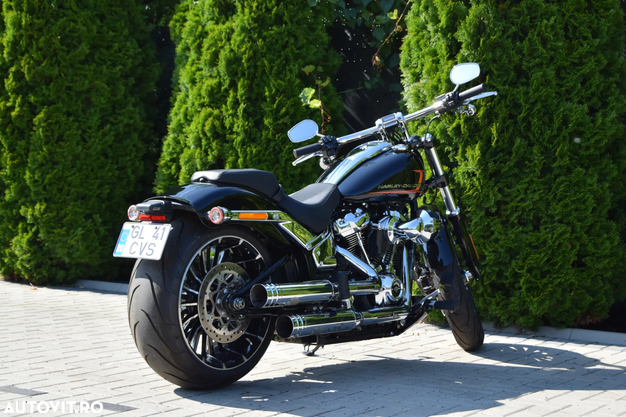 Harley-Davidson Softail Breakout 117 - 19