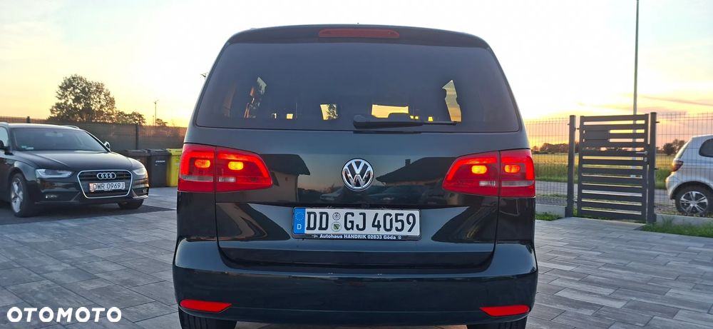 Volkswagen Touran 2.0 TDI DPF DSG Highline - 9