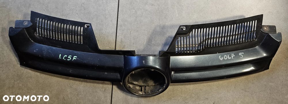VW Golf V 5 grill atrapa LC5F - 6