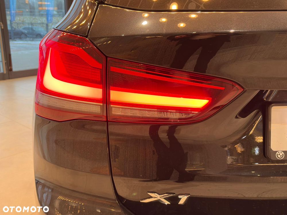BMW X1 xDrive20i Sport Line sport - 11