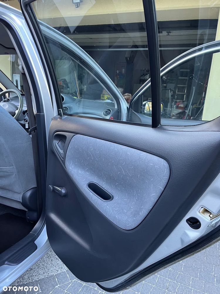 Toyota Yaris 1.3 Luna - 11