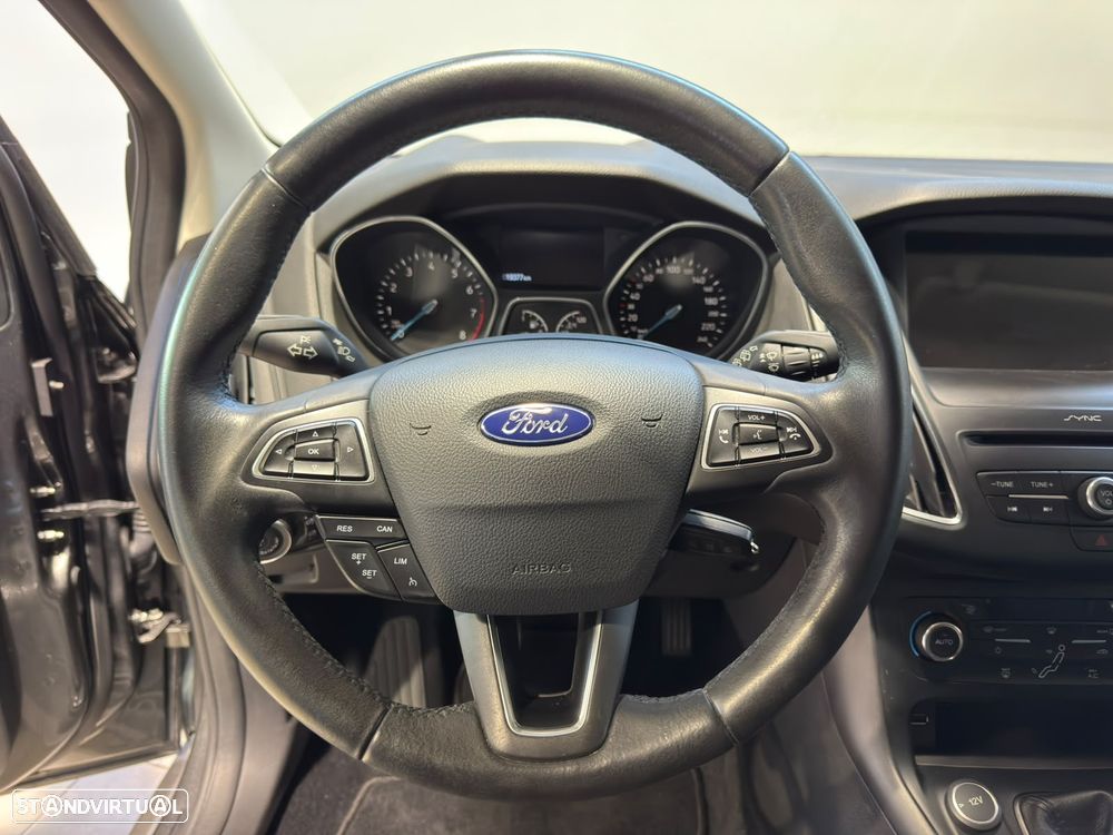 Ford Focus 1.0 EcoBoost Business - 13