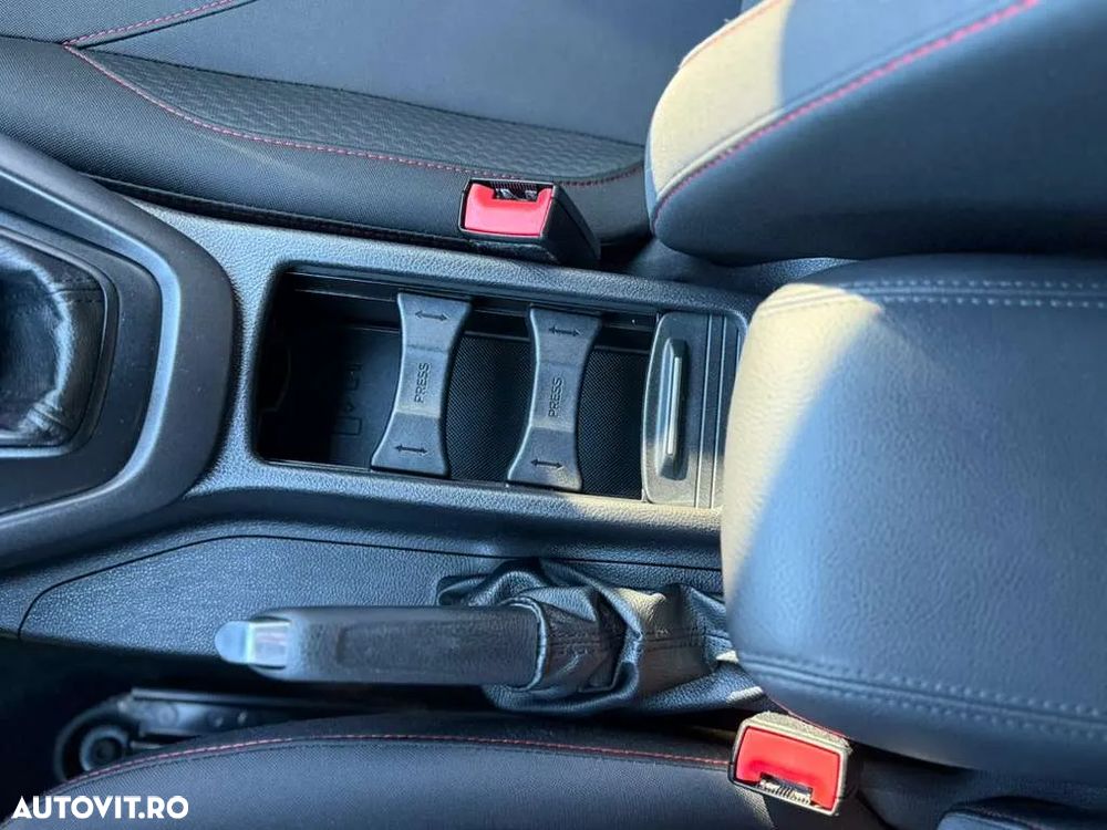 Ford Focus 1.5 EcoBoost Start-Stopp-System ST-Line - 28