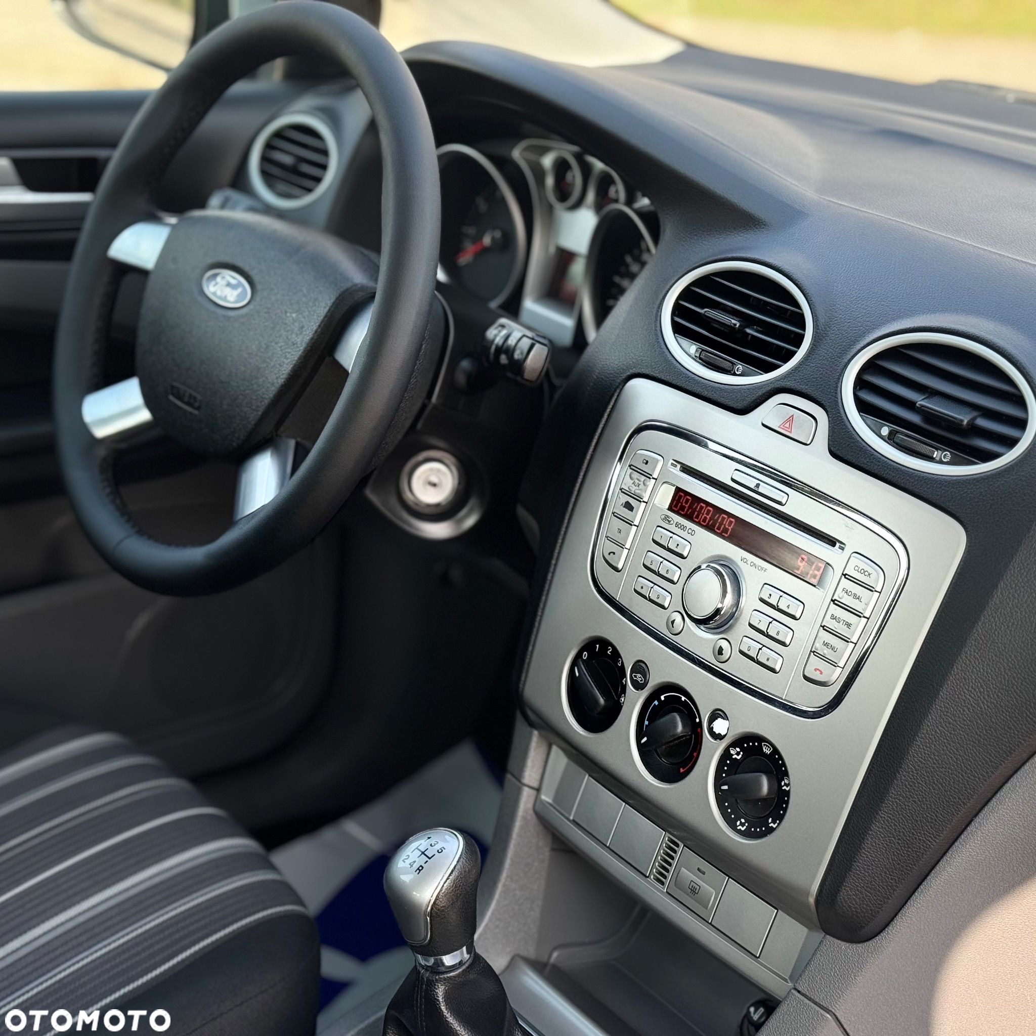 Ford Focus - 28