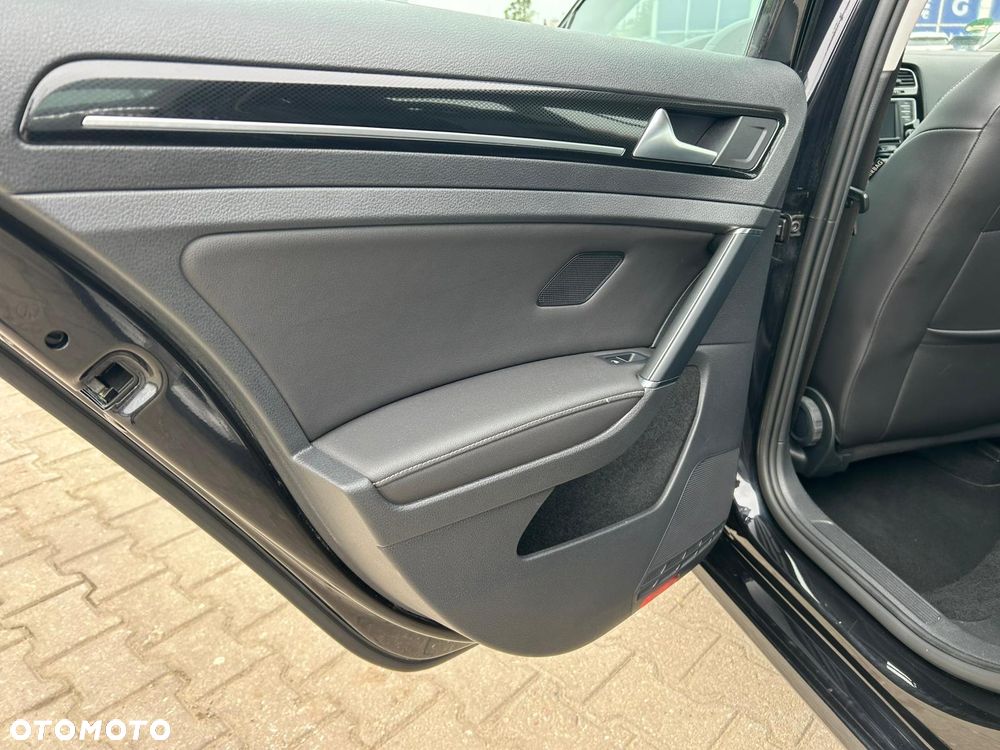 Volkswagen Golf 1.6 TDI BMT Comfortline - 22