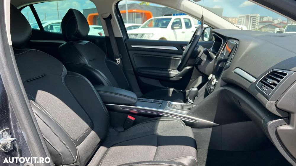Renault Megane TCE 140 EDC Techno - 9