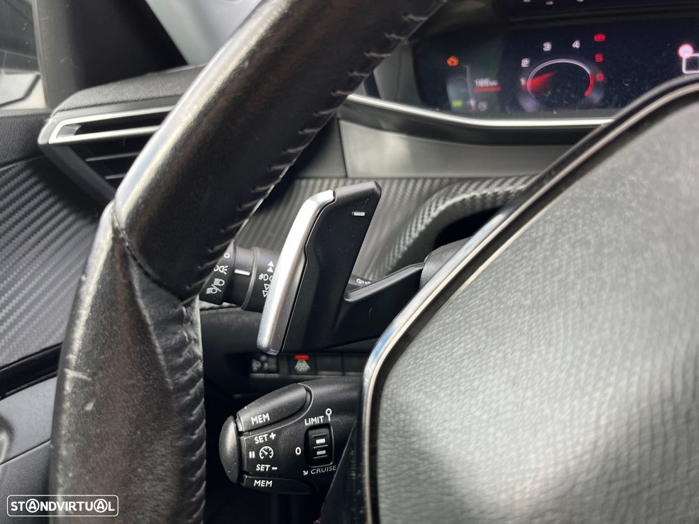 Peugeot 2008 BlueHDi 130 EAT8 Allure Pack - 20