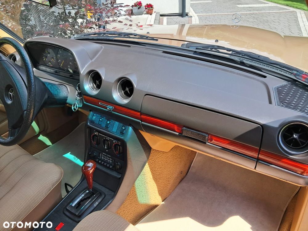 Mercedes-Benz W123 - 5