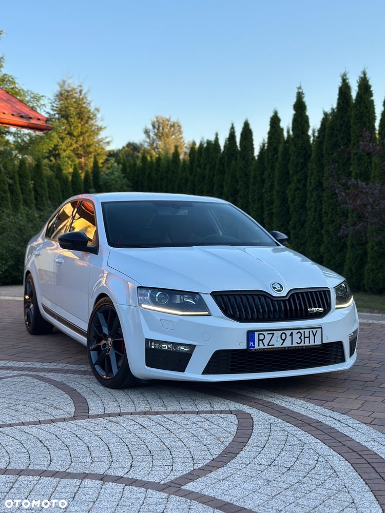 Skoda Octavia 2.0 TSI RS DSG - 1