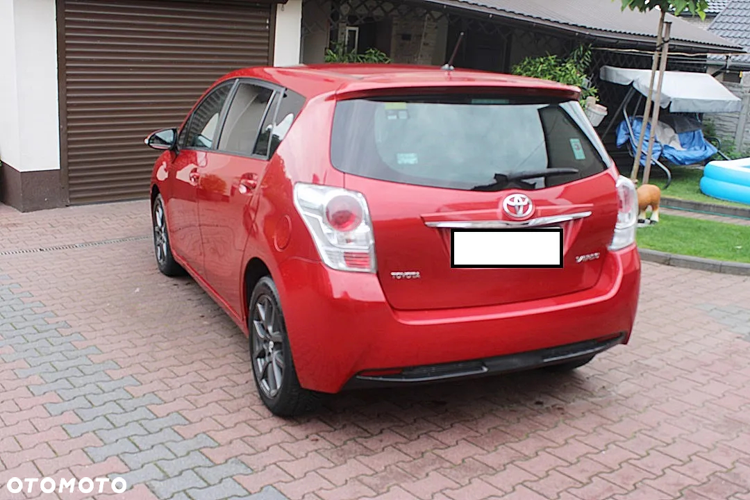 Toyota Verso 1.6 Premium - 5
