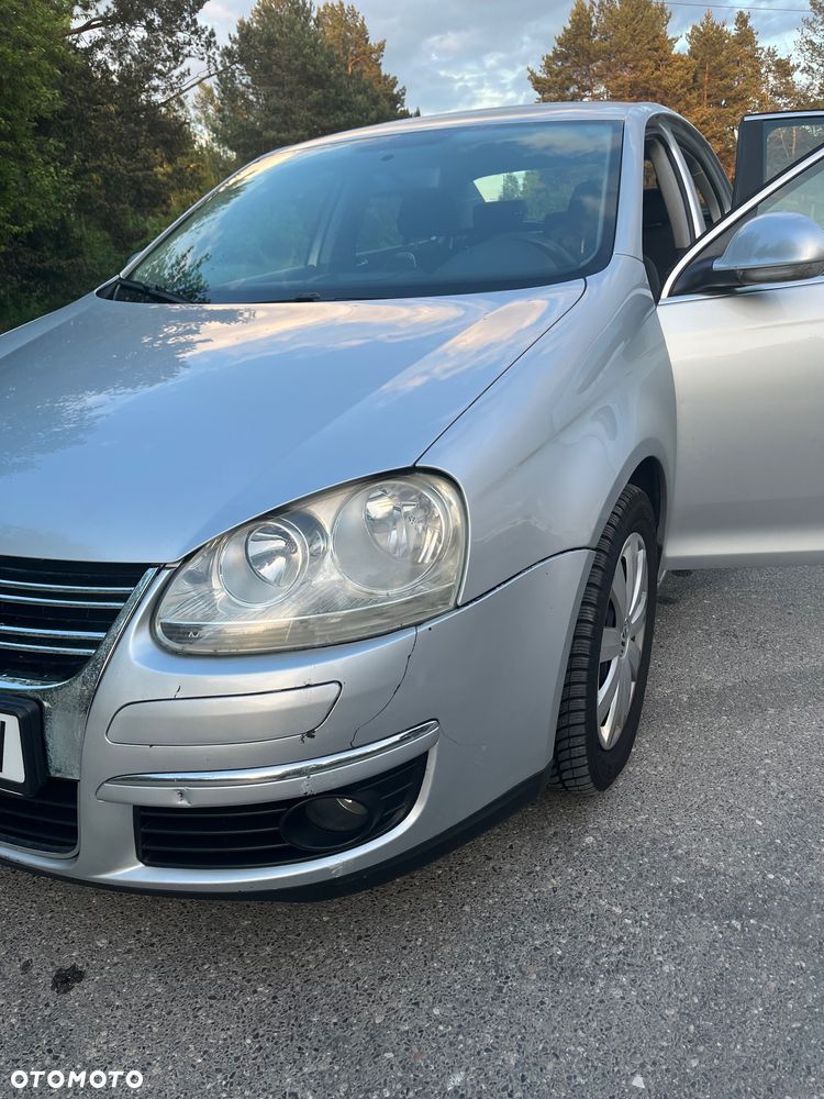 Volkswagen Jetta 1.9 TDI Comfortline - 11