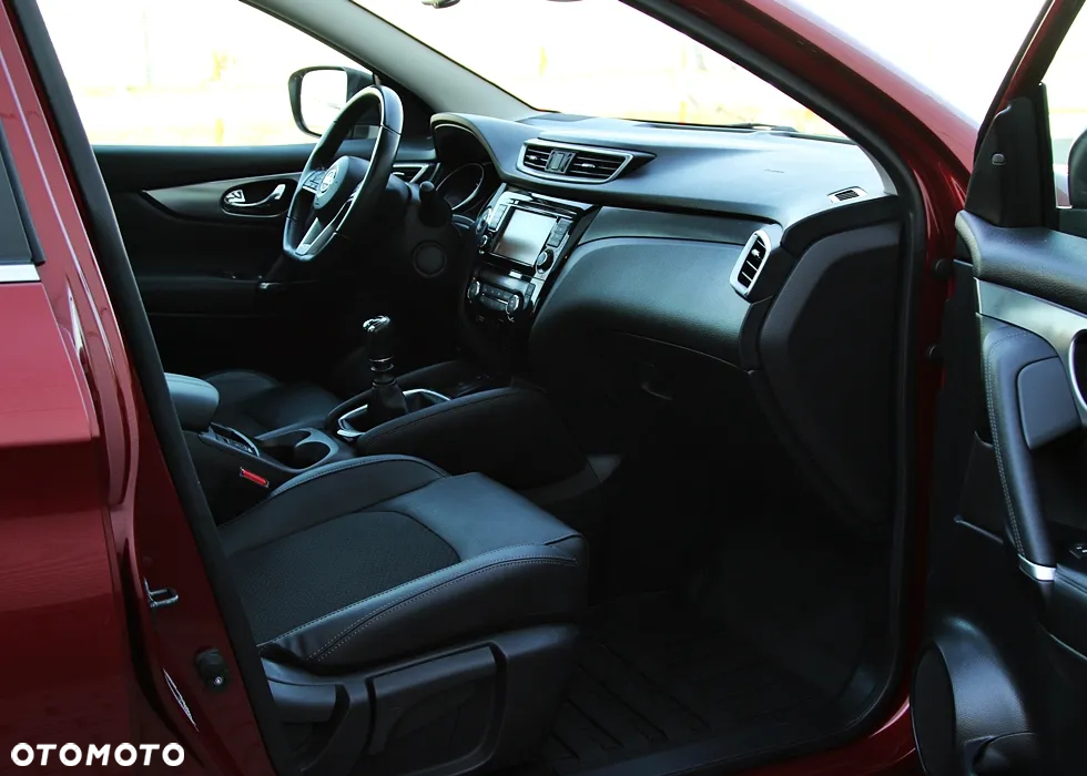 Nissan Qashqai 1.3 DIG-T Tekna+ - 37