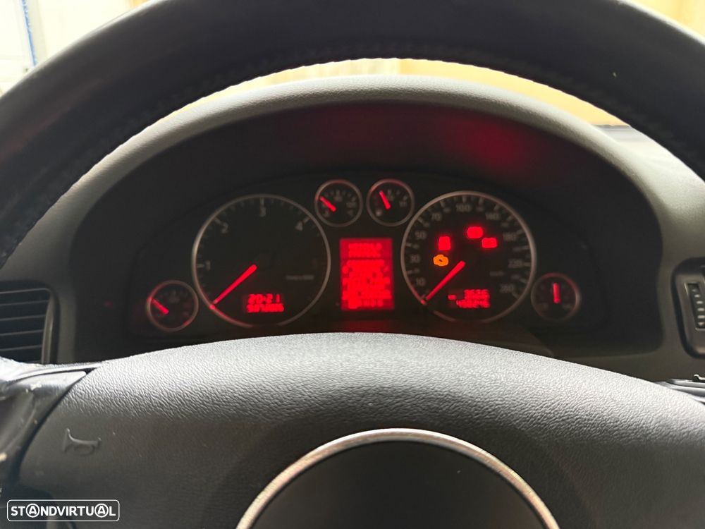 Audi A6 2.5 TDI V6 24v Tiptronic - 10