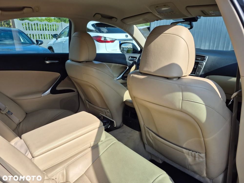 Lexus IS 250 Prestige - 18
