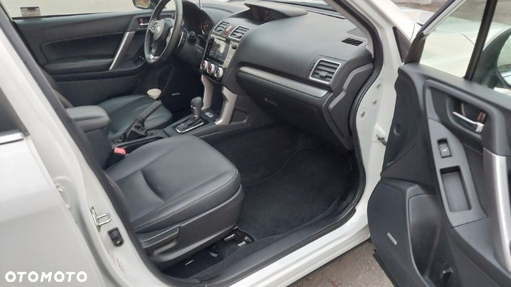 Subaru Forester 2.0 XT Platinum Lineartronic - 16