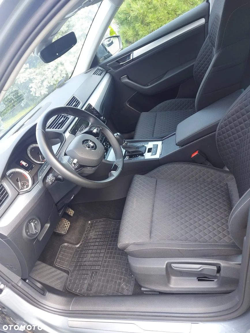 Skoda Superb 2.0 TDI SCR Ambition DSG - 10
