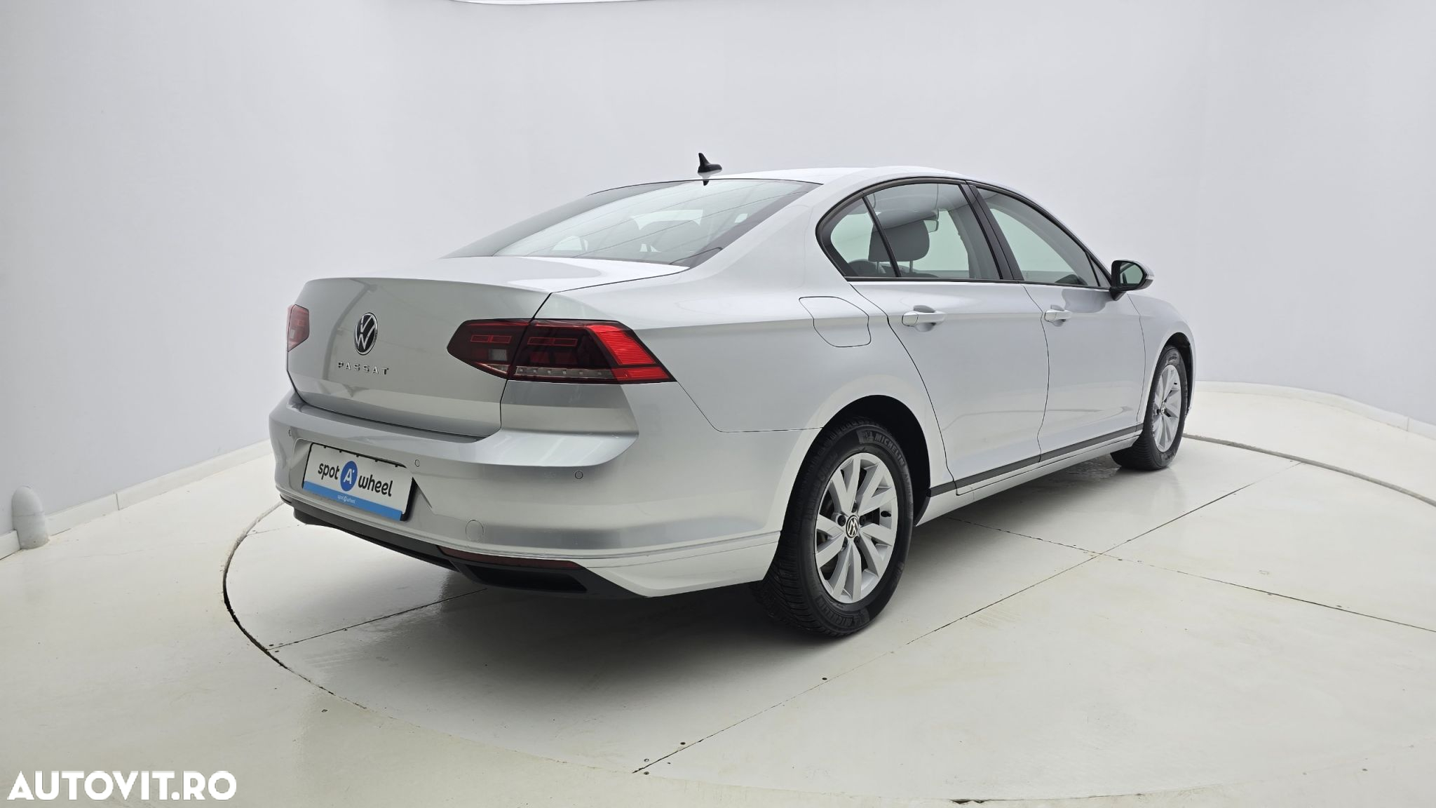 Volkswagen Passat 2.0 TDI DSG Advance - 6