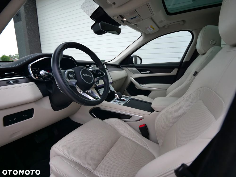 Jaguar F-Pace 2.0 i4P AWD R-Sport - 36