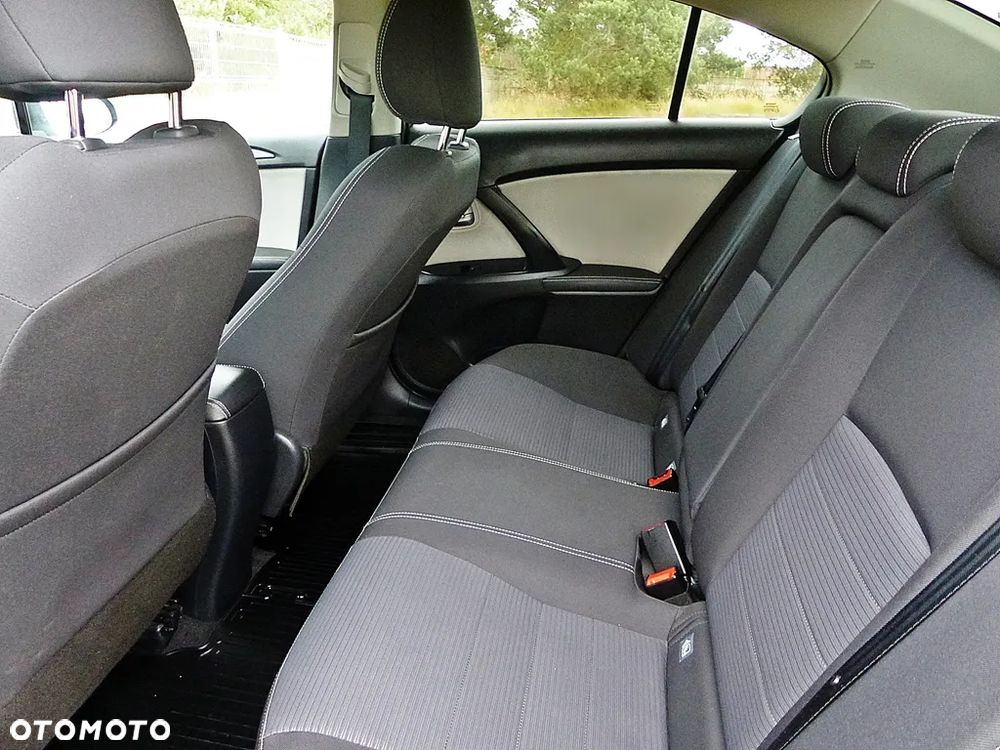 Toyota Avensis 2.0 D-4D Premium - 23