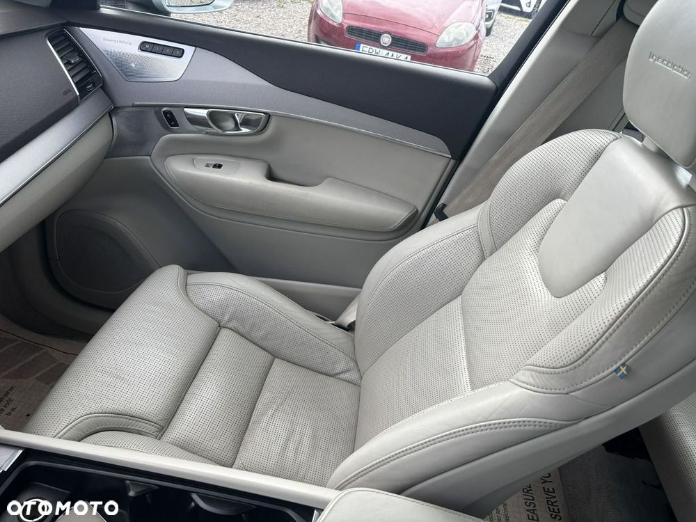 Volvo XC 90 - 28