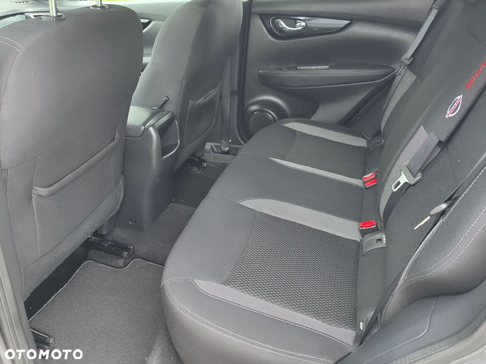 Nissan Qashqai 1.3 DIG-T N-Connecta - 28