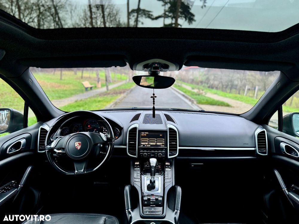 Porsche Cayenne - 10