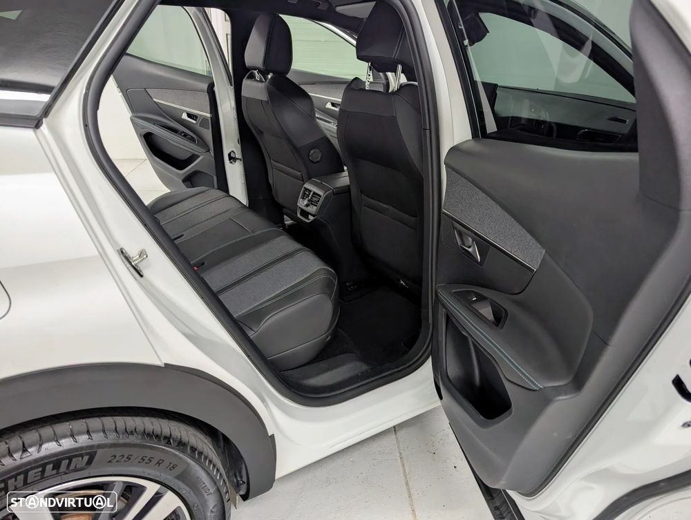 Peugeot 3008 1.6 Hybrid Allure Pack e-EAT8 - 17