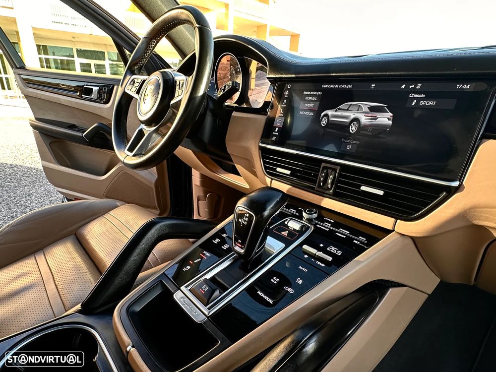 Porsche Cayenne S Tiptronic S - 32