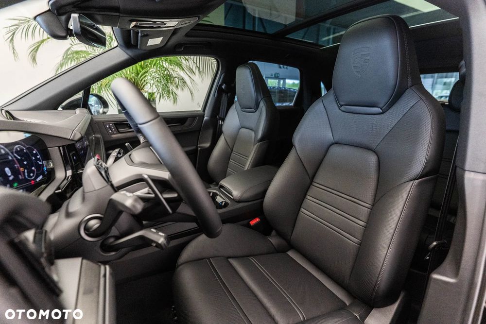 Porsche Cayenne Black Edition - 11