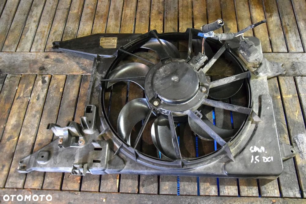 Dacia Sandero I 08-12 1.5 dci Wentylator chłodnicy 8200765566 B 0130307107 / Logan / Stepway - 1