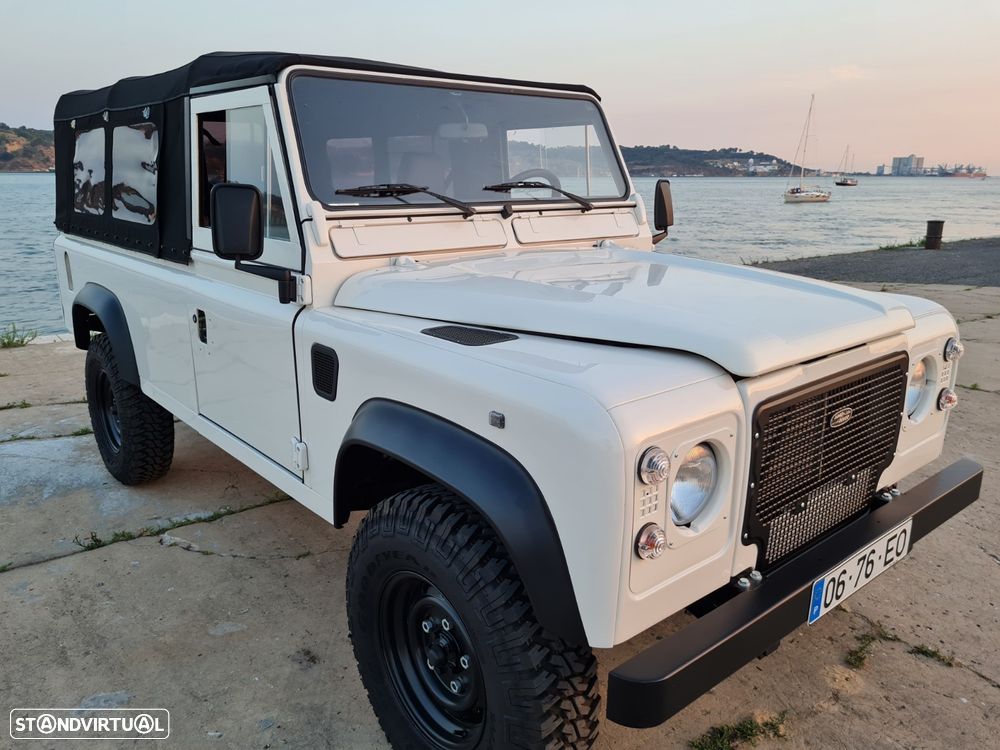 Land Rover Defender - 13