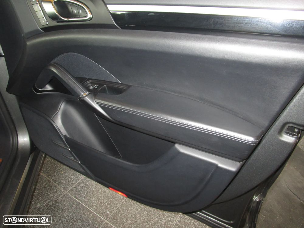 Porsche Cayenne S Tiptronic S - 53