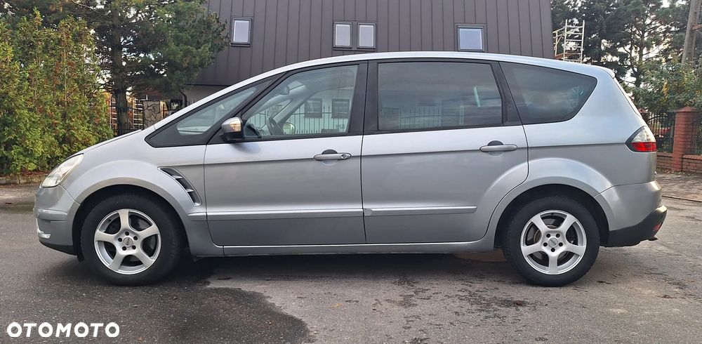 Ford S-Max - 13