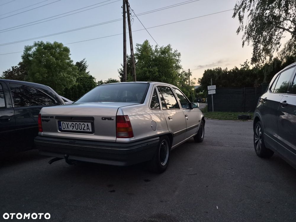 Opel Kadett 1.4 GL - 36