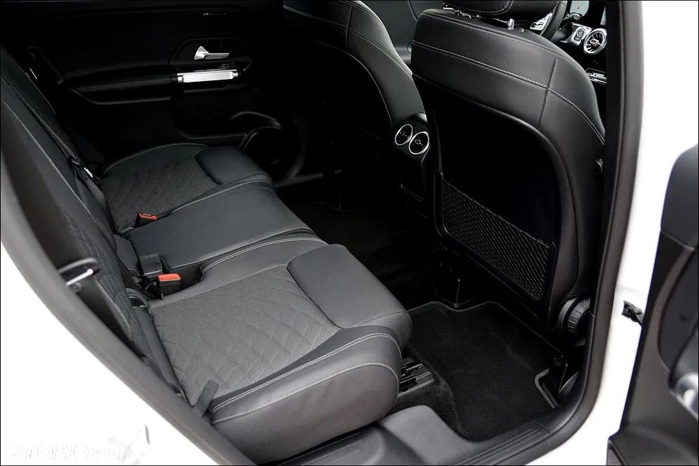 Mercedes-Benz GLB 200 d 8G-DCT Progressive - 24