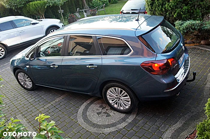 Opel Astra 2.0 CDTI Exklusiv - 8
