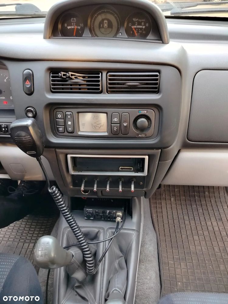 Mitsubishi Pajero Sport - 10