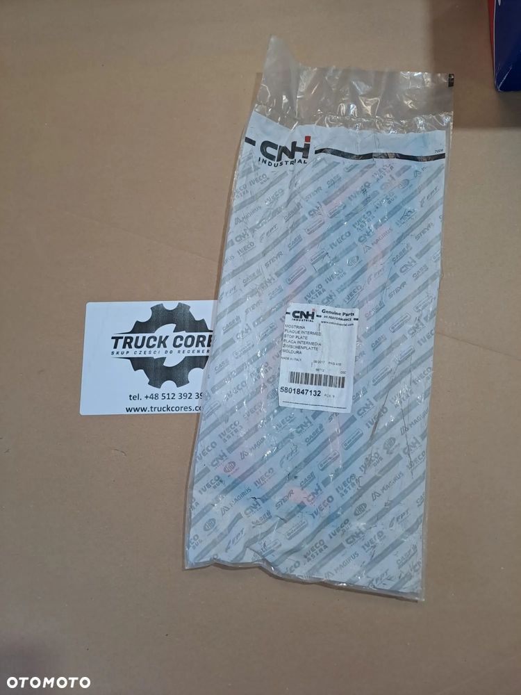 IVECO DAILY LISTWA PASA PRZEDNIEGO 5801847132 LEWA