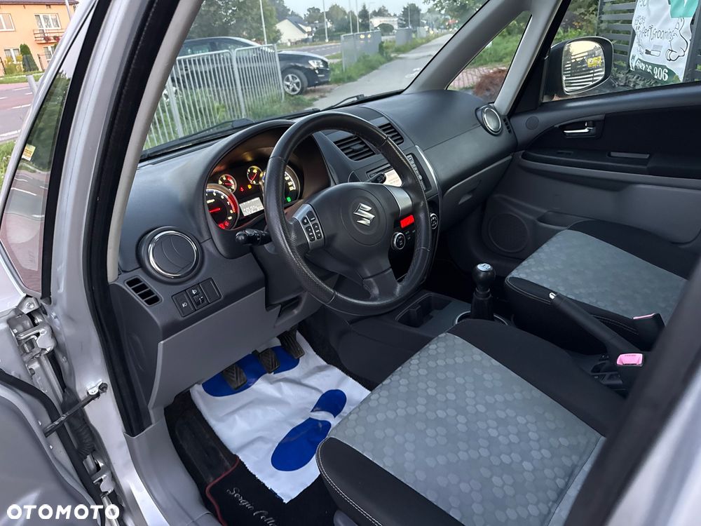 Suzuki SX4 1.6 Premium 4WD - 22
