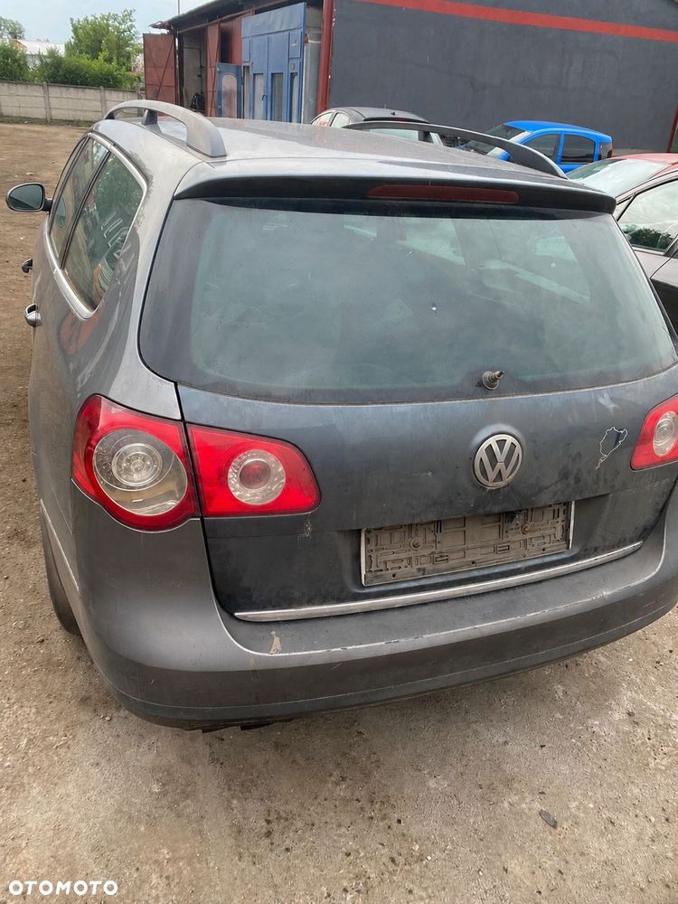 Volkswagen Passat B6 Variant – samochód na części - 1