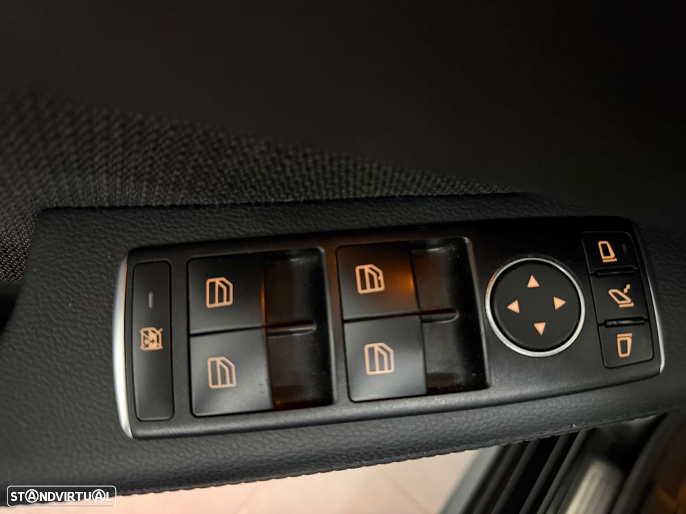 Mercedes-Benz E 250 CDI Avantgarde BlueEfficiency Auto. - 25