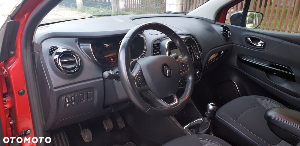 Renault Captur ENERGY TCe 120 Experience - 8