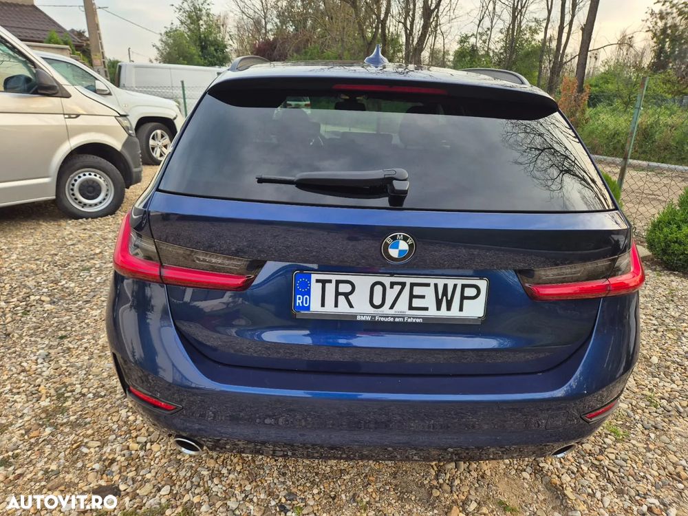 BMW Seria 3 320d Touring Aut. Advantage - 2