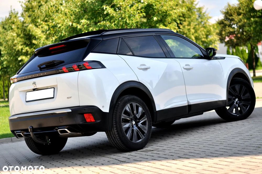 Peugeot 2008 PureTech 130 EAT8 GT - 10