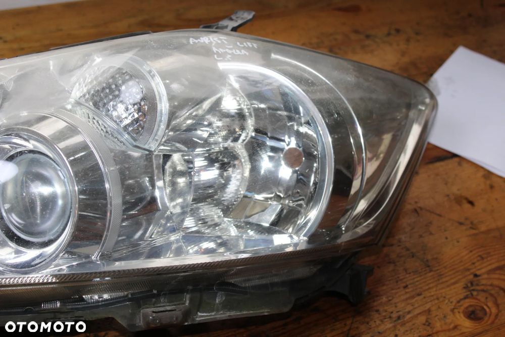 LAMPA LEWA LUB PRAWA PRZÓD TOYOTA AURIS I LIFT ANGLIA - 15