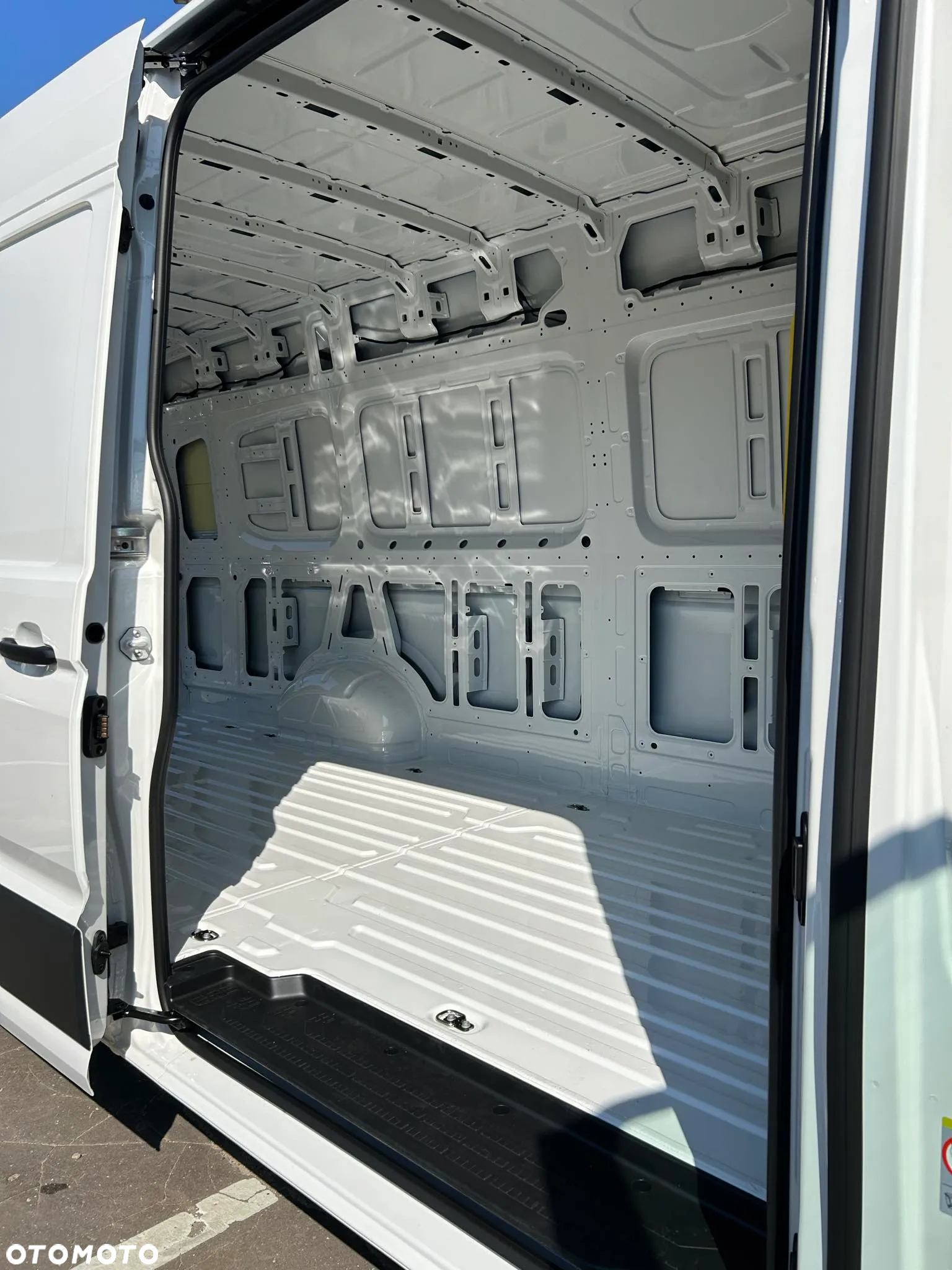Volkswagen Crafter - 10