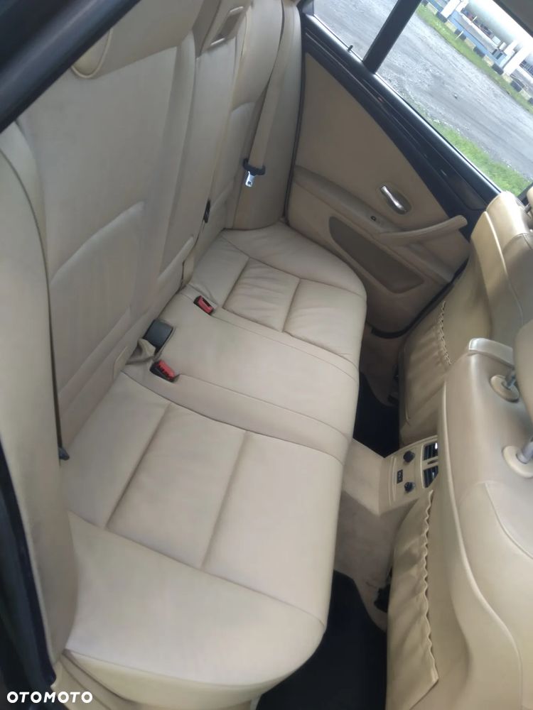 BMW Seria 5 520d Touring Special Edition - 16