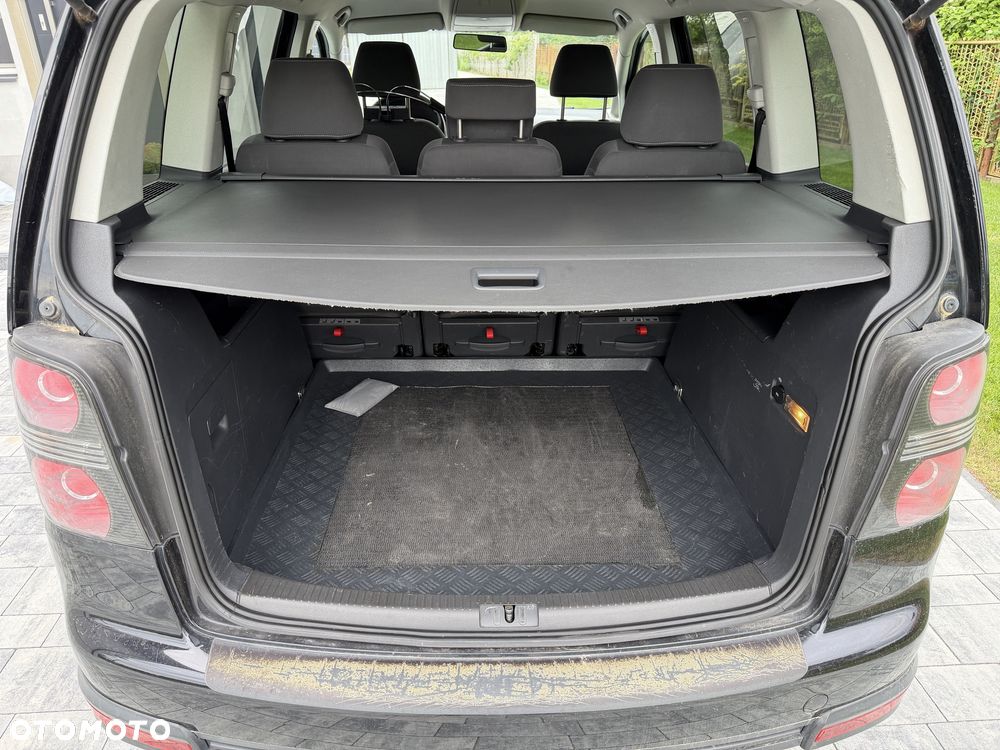 Volkswagen Touran - 7
