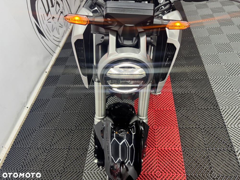 Honda CB - 10
